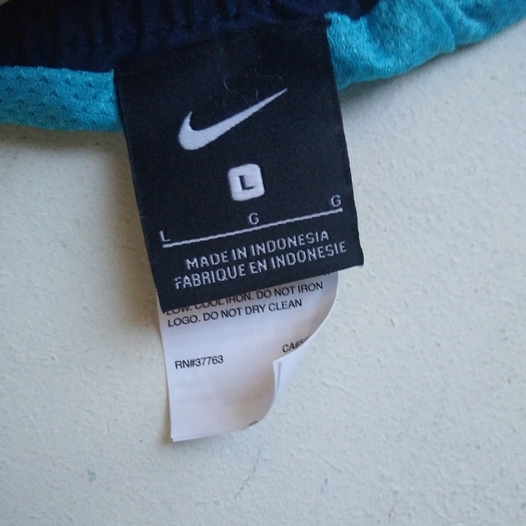 Nike Glow Diverge 9" Board Shorts Swim Trunks, Blues, Size Large - Picture 13 of 13